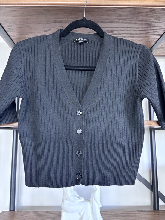 Express Sweaters - Express Black Ribbed V-Neck cropped Button Cardigan